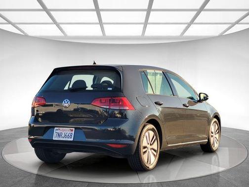2016 Volkswagen e-Golf SE