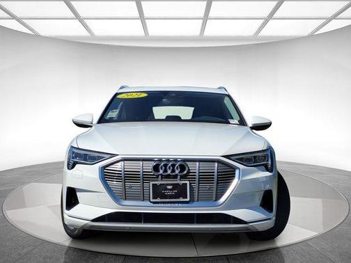 2021 Audi e-tron Premium