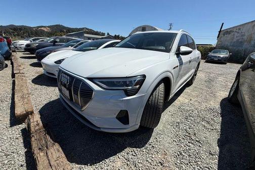 2021 Audi e-tron Premium
