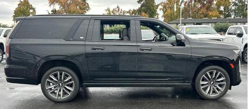 2022 Cadillac Escalade ESV Sport Platinum