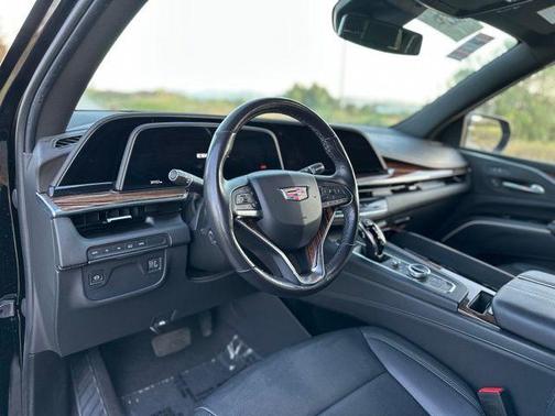 2022 Cadillac Escalade Luxury