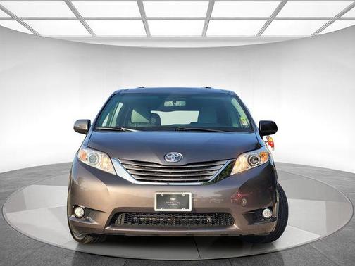 2017 Toyota Sienna XLE Premium