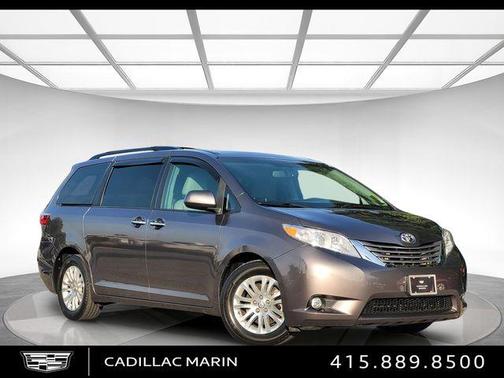 2017 Toyota Sienna XLE Premium