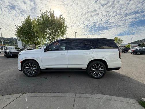 Crystal White Tri-Coat 2021 Cadillac Escalade Sport