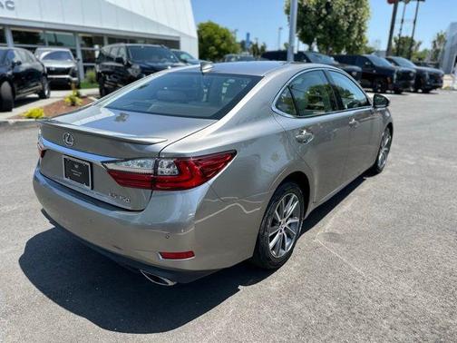 2017 Lexus ES 350 Base