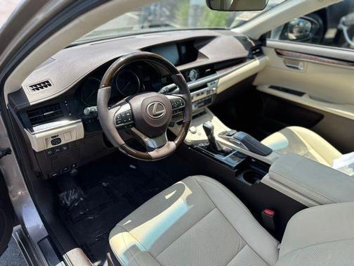2017 Lexus ES 350 Base