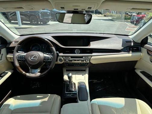 2017 Lexus ES 350 Base