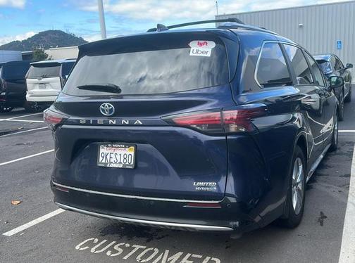 2024 Toyota Sienna Limited