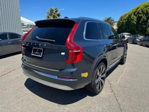 2022 Volvo XC90 Recharge Plug-In Hybrid T8 Inscription Extended Range 7P