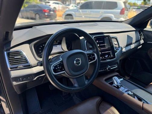 2022 Volvo XC90 Recharge Plug-In Hybrid T8 Inscription Extended Range 7P