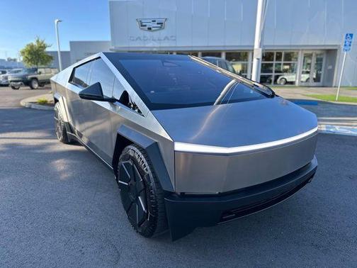 2024 Tesla Cybertruck Cyberbeast