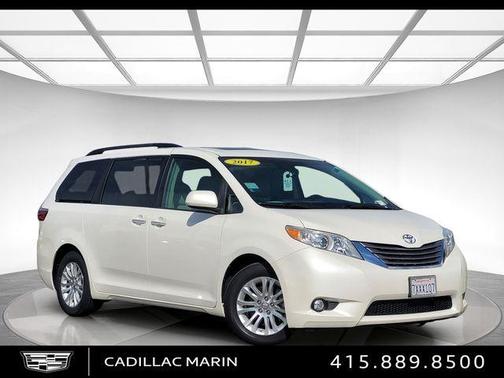 2017 Toyota Sienna XLE