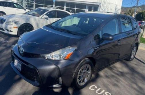 2015 Toyota Prius v Three