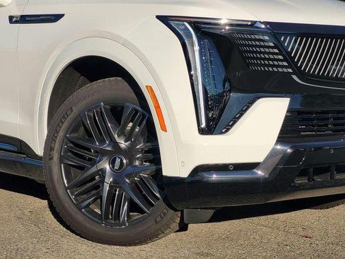 2025 Cadillac Escalade IQ Sport 2