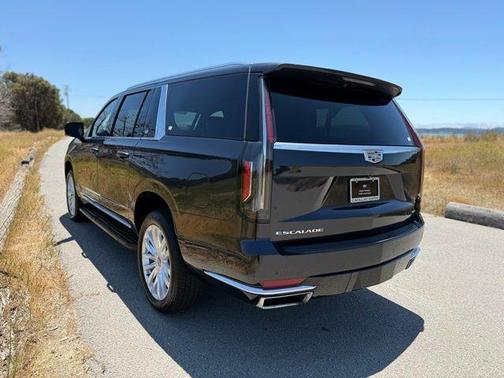 2024 Cadillac Escalade ESV Luxury