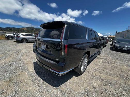 2024 Cadillac Escalade ESV Luxury