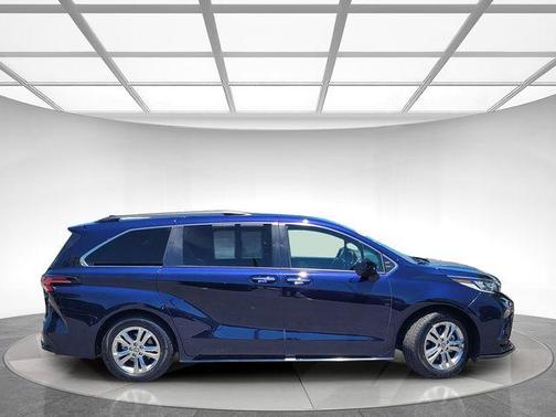 Blueprint 2022 Toyota Sienna XSE 7 Passenger