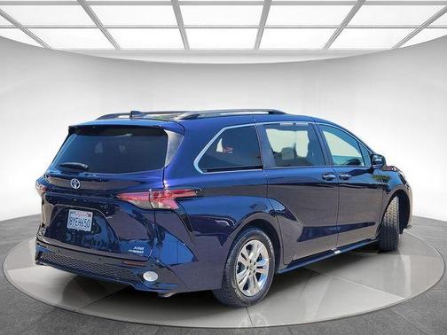 Blueprint 2022 Toyota Sienna XSE 7 Passenger