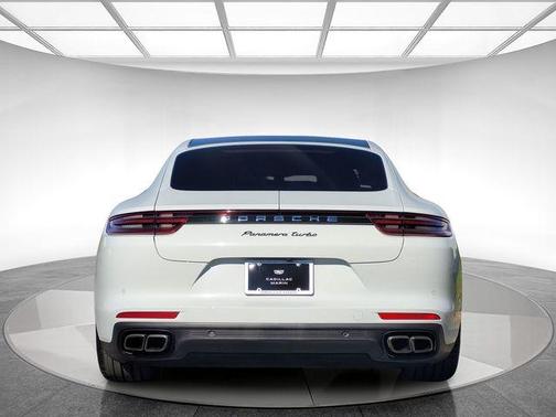2017 Porsche Panamera Turbo