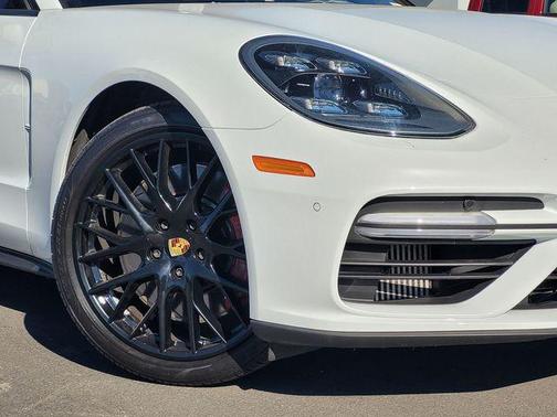 2017 Porsche Panamera Turbo