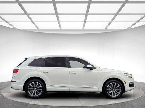 2019 Audi Q7 45 Premium