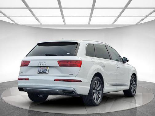 2019 Audi Q7 45 Premium