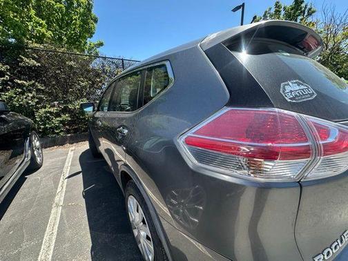 2015 Nissan Rogue S