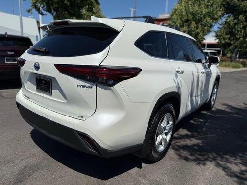2021 Toyota Highlander Hybrid LE