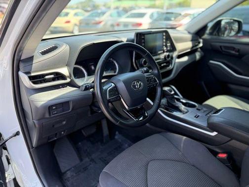 2021 Toyota Highlander Hybrid LE