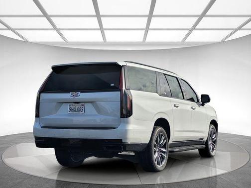 2021 Cadillac Escalade ESV Premium Luxury