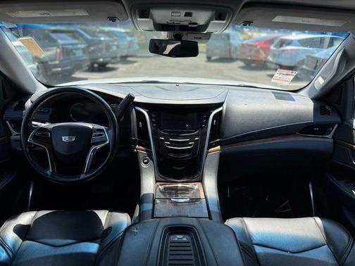 2018 Cadillac Escalade ESV Premium Luxury