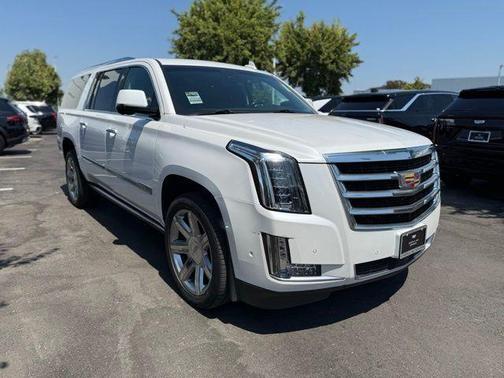 2018 Cadillac Escalade ESV Premium Luxury
