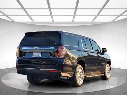 2021 Chevrolet Suburban LT