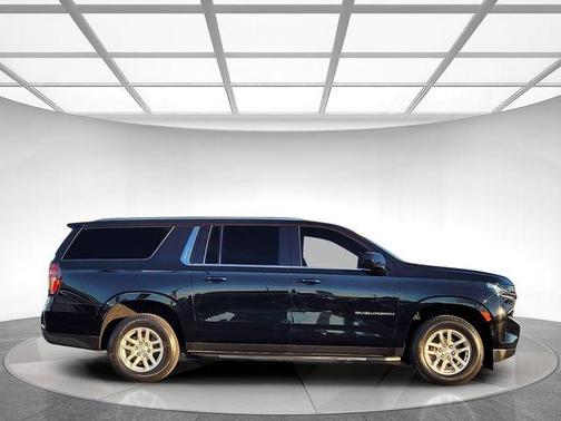 2021 Chevrolet Suburban LT