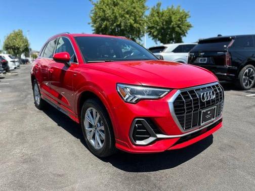 2024 Audi Q3 45 S line Premium