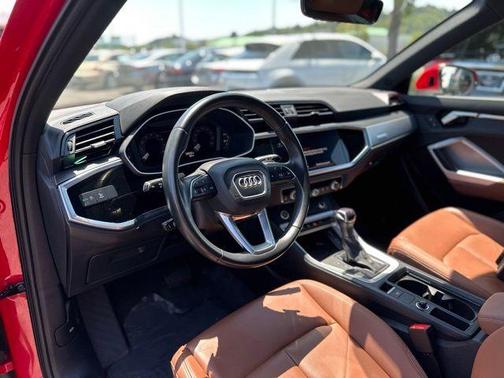 2024 Audi Q3 45 S line Premium