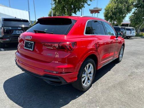 2024 Audi Q3 45 S line Premium
