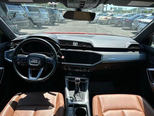 2024 Audi Q3 45 S line Premium