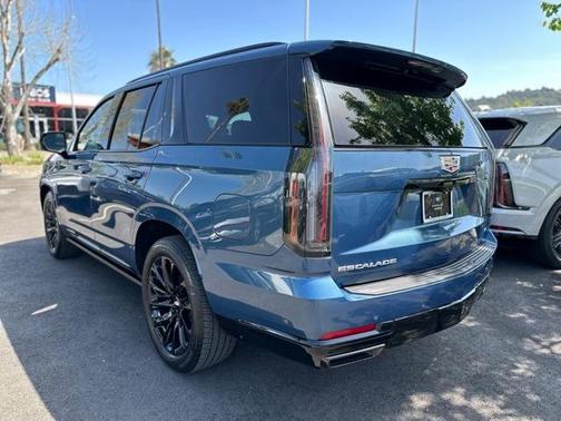 2025 Cadillac Escalade Sport Platinum