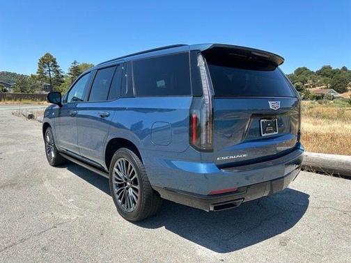2025 Cadillac Escalade Sport Platinum