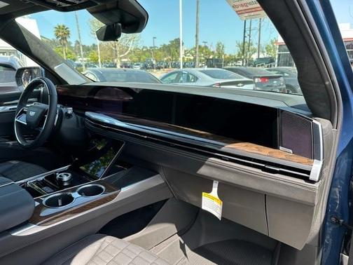 2025 Cadillac Escalade Sport Platinum