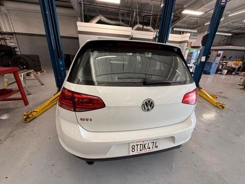 2017 Volkswagen Golf GTI Sport 4-Door