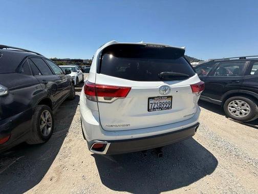 2017 Toyota Highlander Limited Platinum
