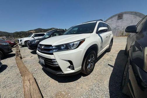 2017 Toyota Highlander Limited Platinum