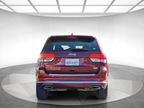2018 Jeep Grand Cherokee Summit