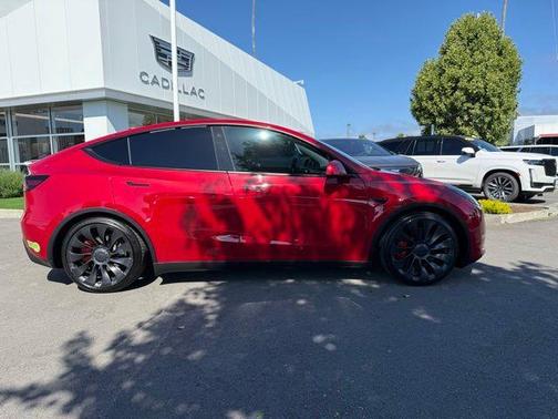 Red Multi 2022 Tesla Model Y Performance