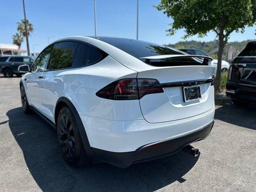 2023 Tesla Model X Standard Range