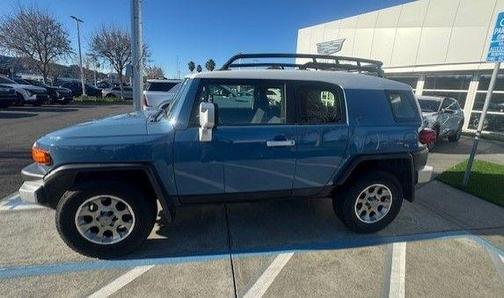 2013 Toyota FJ Cruiser Base