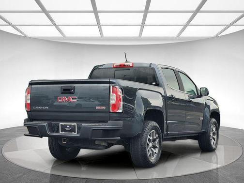 2016 GMC Canyon SLE