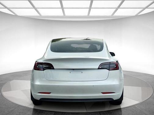 White 2019 Tesla Model 3 Long Range